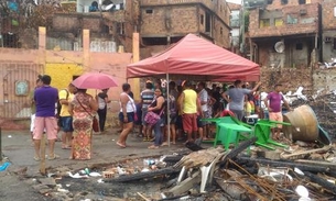 Vítimas de incêndio do Educandos denunciam fraudes nas doações e abandono por autoridades