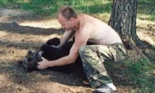 Urso ataca e devora caçador que o adotou como animal de estimação