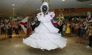 Chegada da Kamélia marca a abertura do Carnaval 2019 em Manaus
