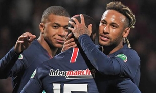 Em retorno após festas, Neymar marca e ajuda PSG a golear na Copa da França