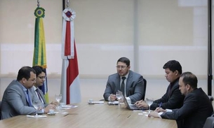 Carlos Almeida discute mecanismos para melhorar a transparência na Susam 