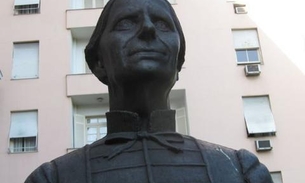 Busto de bronze da Imperatriz Teresa Cristina é roubado no RJ