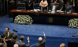 Após noite polêmica, Senado retoma sessão para escolher presidente da Casa