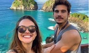  Após fim de novela, Juliana Paiva se declara para Nicolas Prates em viagem romântica