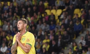 Chefe de resgate se defende de críticas por parar busca inicial a avião com Sala