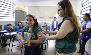 Pais de alunos precisam atualizar cartão de vacina até 31 de maio em Manaus 