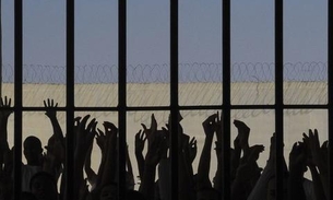 Bolsonaro concede indulto a presos com doenças graves 