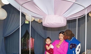 Kylie Jenner mostra fotos da festa luxuosa da filha de 1 ano