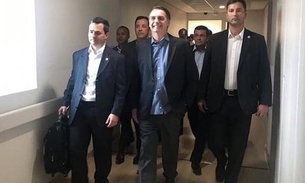 Bolsonaro chega a Brasília depois de ter alta hospitalar