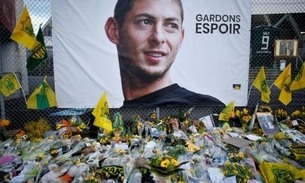 Sob homenagens e comoção, corpo de Emiliano Sala chega a Argentina 