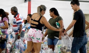 Entrega de donativos para vítimas do incêndio no Educandos continua em Manaus 
