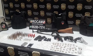 Suposto pistoleiro de facção e autor de seis mortes é preso com arsenal em Manaus