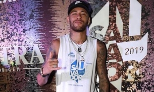Lesionado, Neymar aparece dançando até o chão em Carnaval de Salvador e é detonado