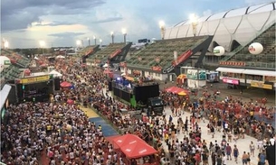 Trios da Banda do Galo de Manaus arrastam multidões no Sambódromo