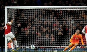 Arsenal triunfa, freia euforia do United e toma lugar do rival no G-4 do Inglês