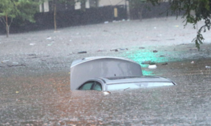 Chega a 12 o número de mortos por causa de forte chuva em SP