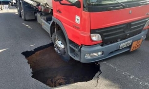 Via segue parcialmente interditada após abertura de cratera em Manaus