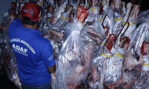 Mais de 700 quilos de carne vencida são apreendidos em embarcação no Amazonas