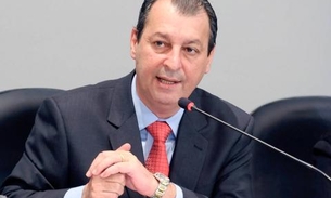 Omar defende descentralização do poder do governo federal 