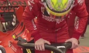 Mick Schumacher segue os passos do pai em estreia pela Ferrari 