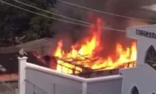 Cachorros morrem durante incêndio em casa em Manaus 