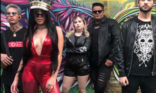 Ex-BBB investe em carreira de funkeira e grava clipe ousado 