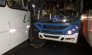 Em Manaus, ônibus colidem no Terminal 1 e assustam passageiros 