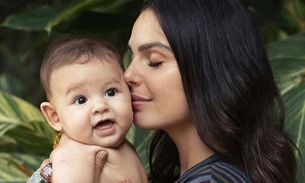   Em seu 1º Dia das Mães, Isis Valverde dá close em rostinho de filho e o faz linda homenagem
