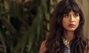 Jameela Jamil relembra aborto: 'melhor decisão para mim e o bebê'