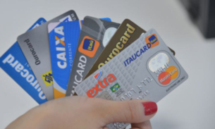 Clientes com renda abaixo de R$ 3 mil são os que mais renegociam dívidas