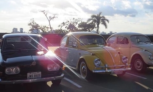 4º Encontro de Carros antigos movimenta shopping em Manaus