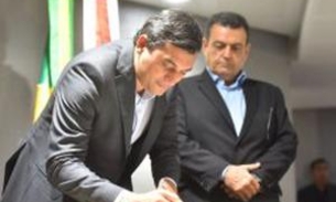 Bombas que podem  explodir no colo do governador do Amazonas 