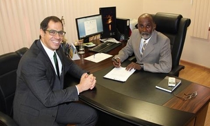 Defensoria e TRT assinam termo de cooperação para qualificação em Manaus