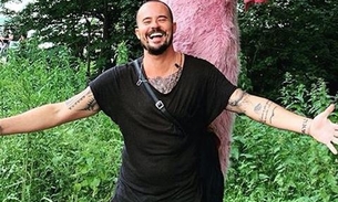  Vídeo: Paulinho Vilhena balança pênis em câmera lenta na praia