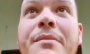 Cantor Ferrugem se pronuncia sobre pisão em mão de fã durante show