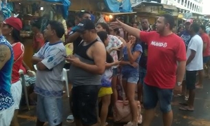 Filas e trânsito tumultuado no embarque para Parintins na Manaus Moderna