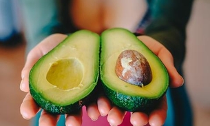 Caroço de abacate reduz risco de doença cardíaca 