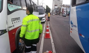 Micro-ônibus irregulares são apreendidos durante blitz em Manaus