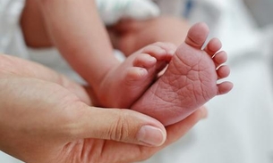 Mãe é presa ao tentar vender recém-nascida dentro de maternidade 