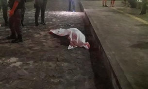 Agente penitenciário federal reage a assalto e mata suspeito em praça de Manaus 
