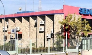 Pregão realizado à meia noite pela Seduc coloca ‘supercontrato’ nas mãos de uma única empresa