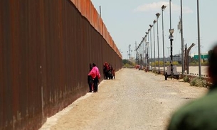 Justiça dos EUA dá sinal verde para que Trump construa muro