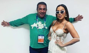 Pai de Anitta revela porque cantora deixou de comandar carreira: ‘Scooby é bom de cama’   