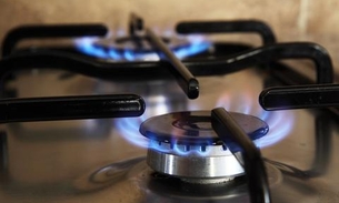Gás de cozinha residencial fica mais barato nas refinarias
