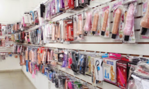 Homem furta pênis de borracha em sexy shop, no Centro de Manaus