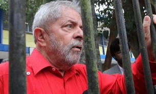 Lula rejeita direito a regime semiaberto e diz que só deixa prisão inocentado