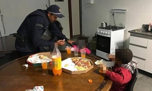 Mulher é presa após deixar filhos trancados, sem comida e sair para beber