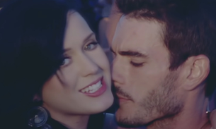 Ator que contracenou com Katy Perry em clipe acusa cantora de assédio 