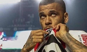 Número de seguidores do São Paulo aumenta 250% com chegada de Daniel Alves ao clube