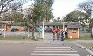 Vídeo mostra adolescente atacando alunos e professora em escola do RS
